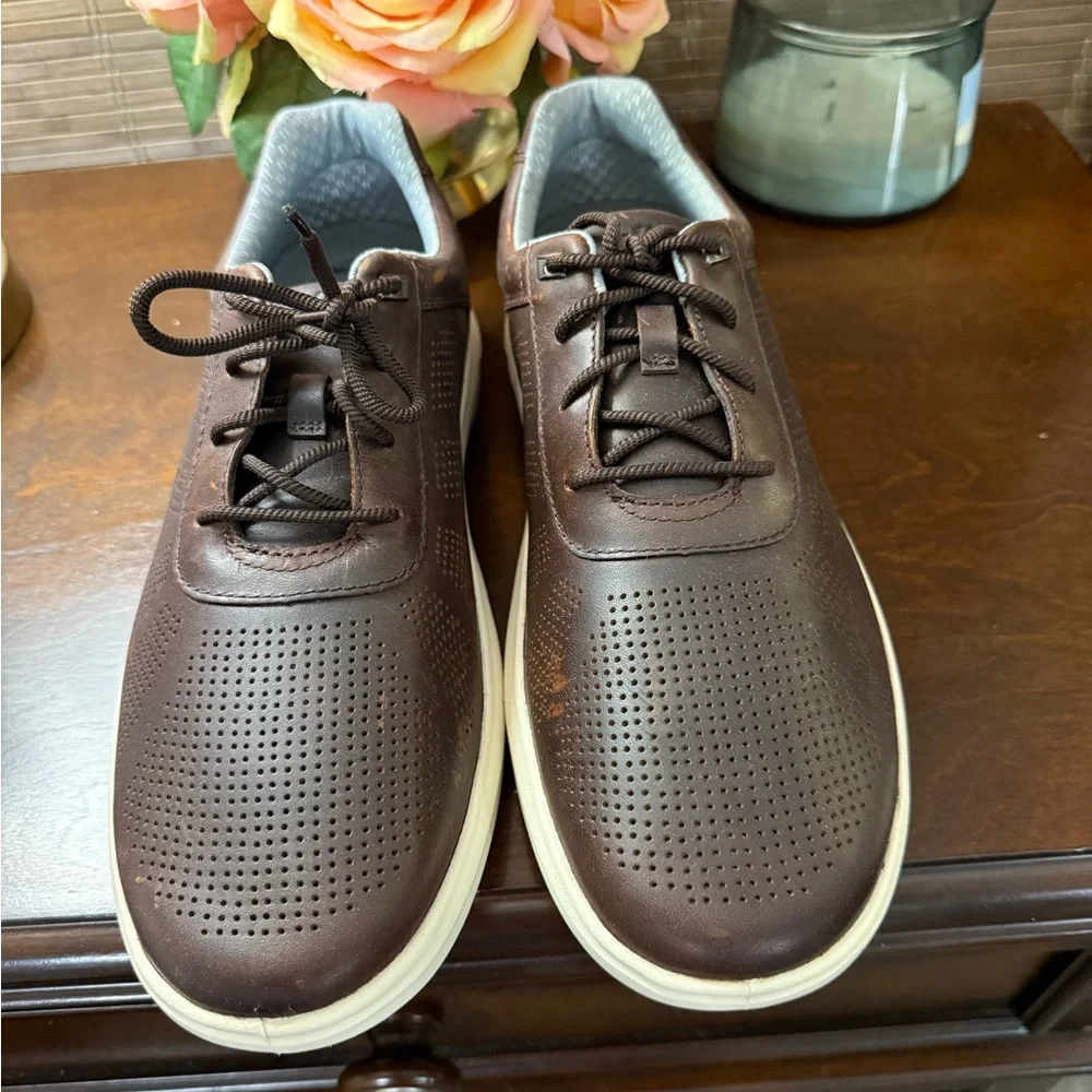 Johnston & Murphy Brown Cream Sneakers with Comfort Sole - Picture 2 of 8